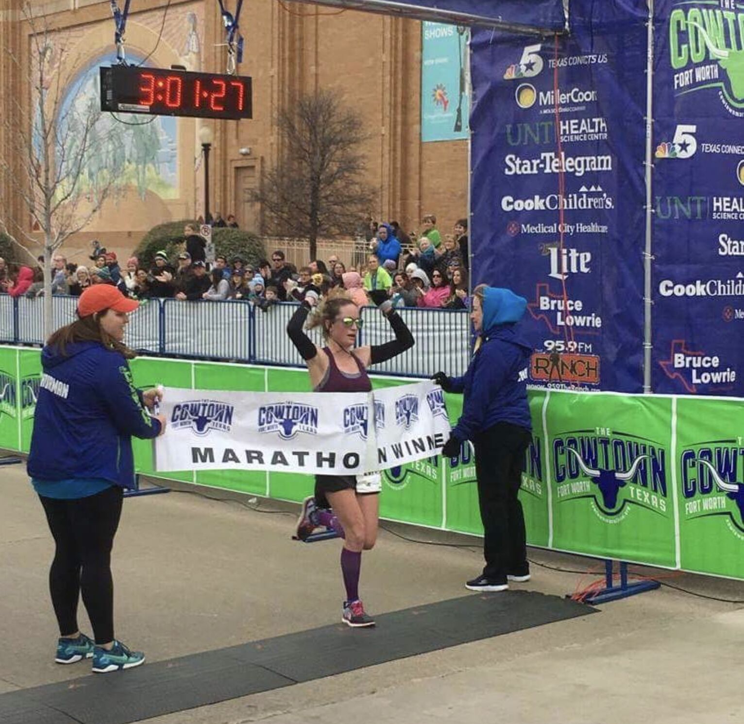 Amy Puzey winning the Cowtown Marathon